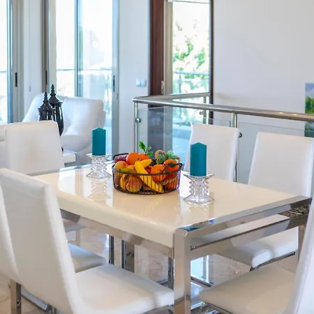 Pandora Beach Front Luxury Willa Pafos